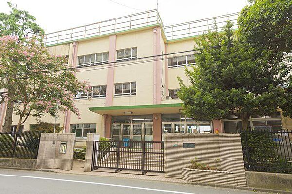 小学校 290m 豊島区立高松小学校(豊島区立高松小学校まで290m 徒歩4分。)