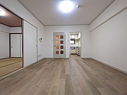 ロイヤルアネックス土居田 305 号室