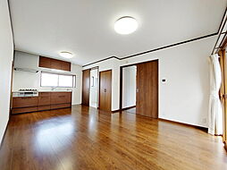 カインド古川北 01 号室 2階4LDKのリビング/ダイニング