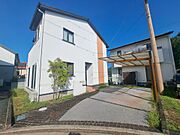 平井駅より徒歩10分 築9年3ヶ月 2階建の賃貸物件