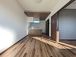 Alba-casa高岡 206 号室 2階1LDKのリビング/ダイニング