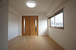 メゾンドール平和通 701 号室 7階1LDKのリビング/ダイニング