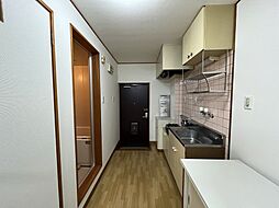 グレース石手川 203 号室