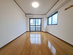 ラディ yamamoto 402 号室