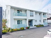 伊予市駅より徒歩3分 築7年8ヶ月 2階建の賃貸物件