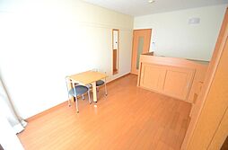 レオパレスユアーズ2 107 号室 1階1Kのリビング/ダイニング