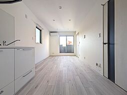 BELGRAVIA SANDS PREMIUM 203 号室 2階1LDKのリビング/ダイニング