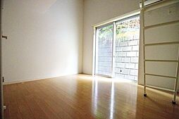 メゾン・ド・ヴェール 1階1Kのリビング/ダイニング