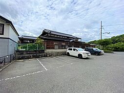 4 / 4