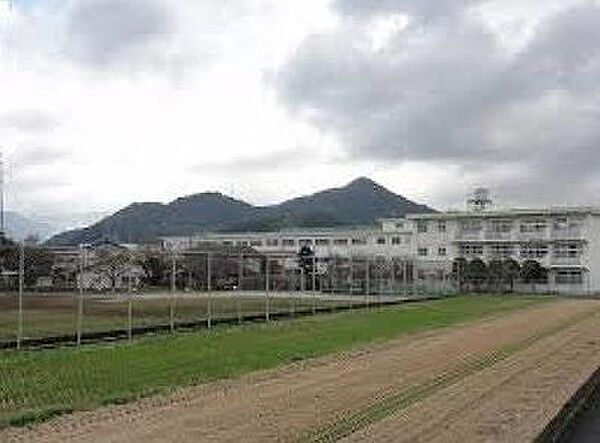 画像29:菅生中学校(1、500m)