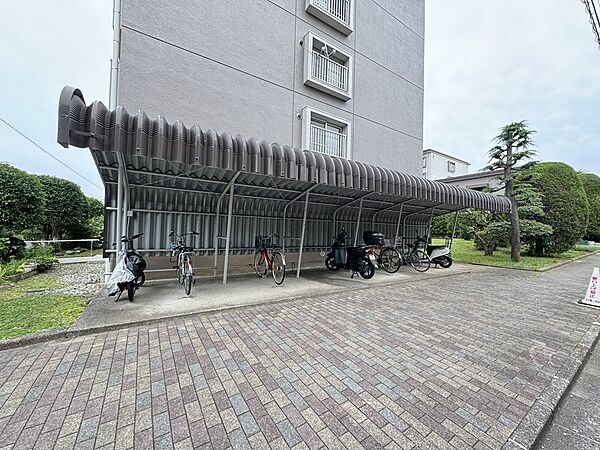 敷地内駐輪場、バイク置き場