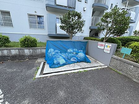 敷地内ゴミ置き場