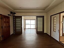 西庄中古戸建 6SLDKのリビング/ダイニング