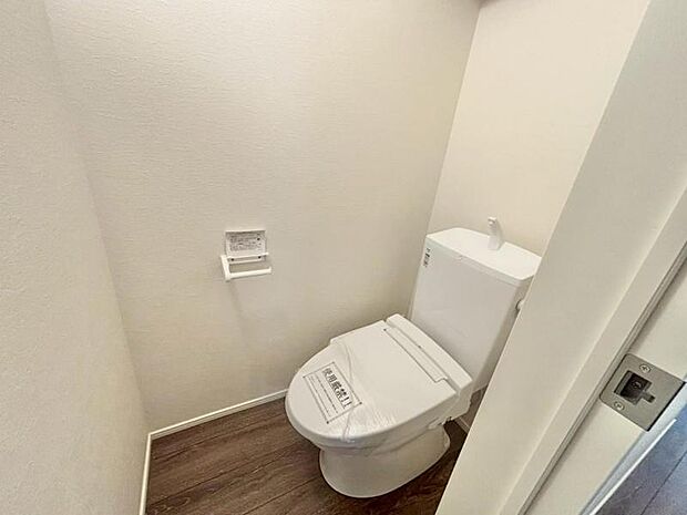 毎日使う場所だからこそ、使い勝手を考慮しました。白を基調に、飽きのこない空間は質感豊かな仕上がりとなっております。