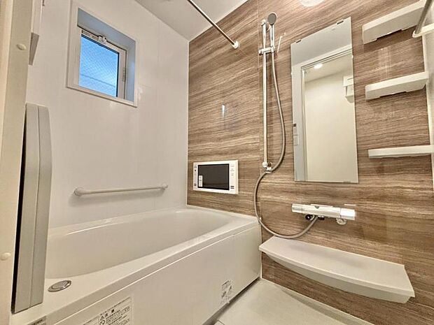 高級感を演出する内装。くつろぎのスペースにも、癒しのスペースにもなる心休まる空間です。