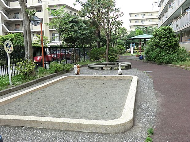 中瀬2丁目公園　250ｍ