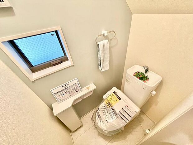清潔感のあるシンプルで使いやすいトイレです。