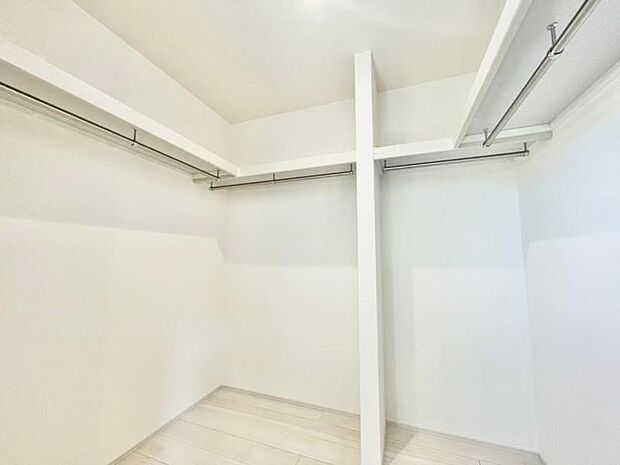 各部屋に収納が充実しており、整理整頓がしやすい設計です。