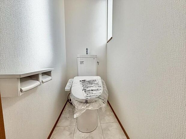 毎日使う場所だからこそ、使い勝手を考慮しました。白を基調に、飽きのこない空間は質感豊かな仕上がりとなっております。