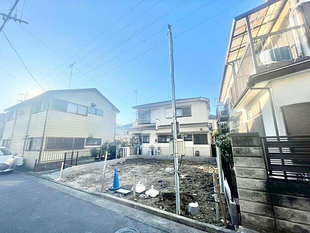 物件全体の雰囲気や立地条件がよく分かる写真です。