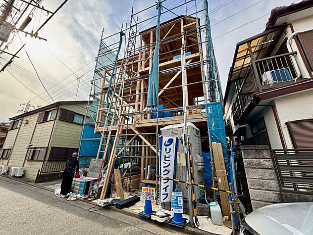 物件全体の雰囲気や立地条件がよく分かる写真です。