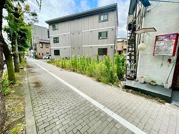 2026.6.4　前面道路含む現地写真