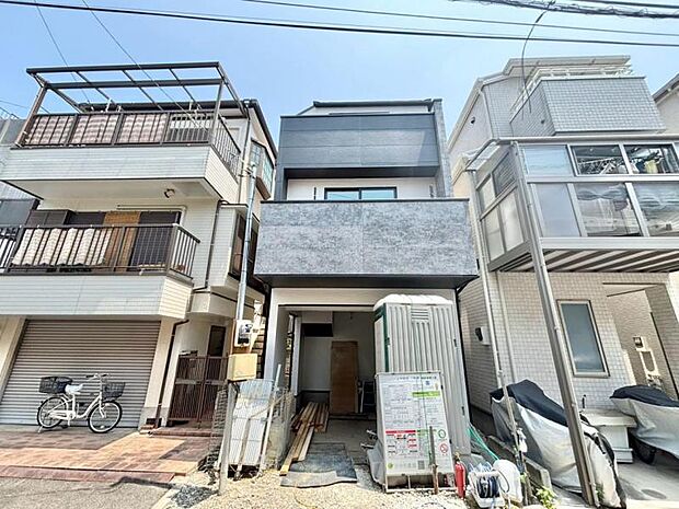 車の往来が少なく安心感のある立地です。
