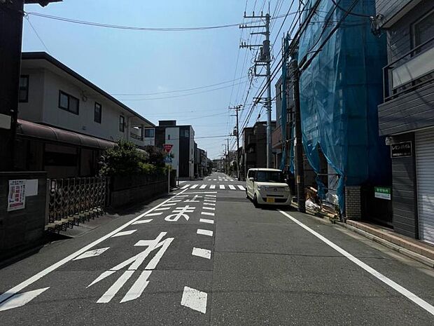 前面道路約8m