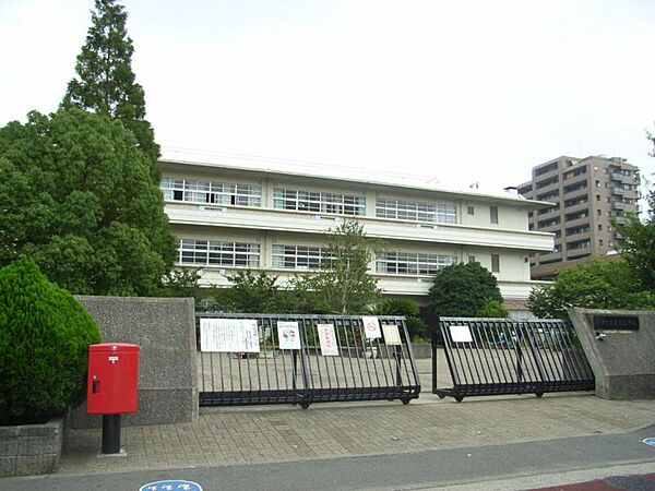 川崎市立宮前小学校　920ｍ
