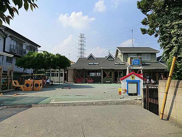 認定こども園竹園幼稚園 770m