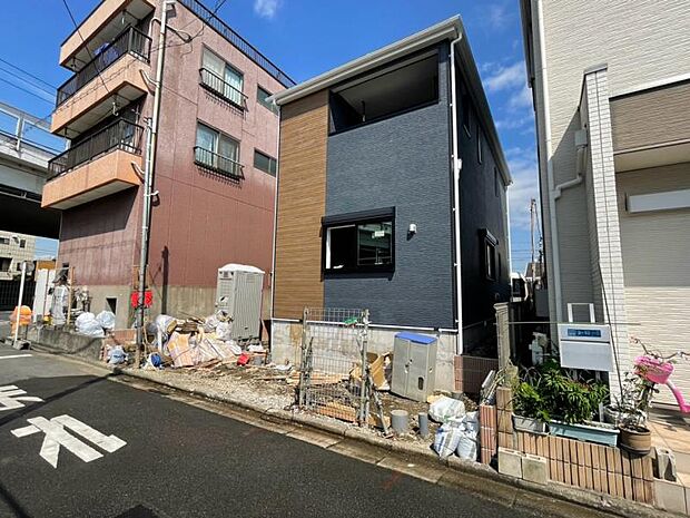 完成前の状態をご覧頂くことで、隣接した環境をしっかりとご確認頂けます。