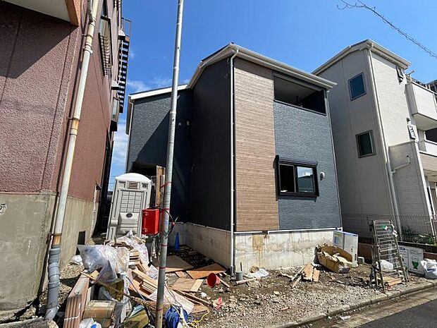 同じ工務店の完成見本や同ボリュームの完成物件もご案内しておりますので、お気軽にお問い合わせ下さいませ。