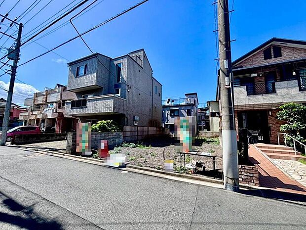 まだ更地ですが、現地で広さのご体感ができます。図面と合わせてご説明しますので、お気軽にお問い合わせください。