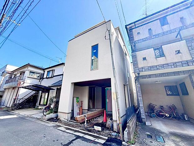 まだ建築中ですが、現地で広さのご体感ができます。図面と合わせてご説明しますので、お気軽にお問い合わせください。