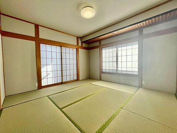シンプルで温かみのあるデザインで、ゆったりと過ごせます。