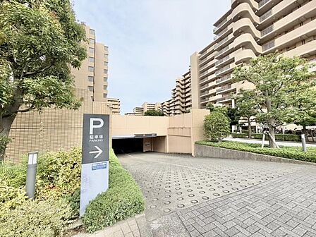 駐車場)駐車場付きで、マイカー派の方にも安心です。