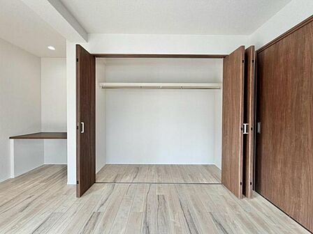 各部屋に収納が充実しており、整理整頓がしやすい設計です。