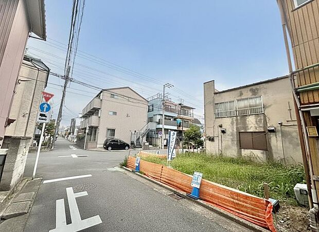 車通りが少なく、静かで安心して暮らせる環境です。