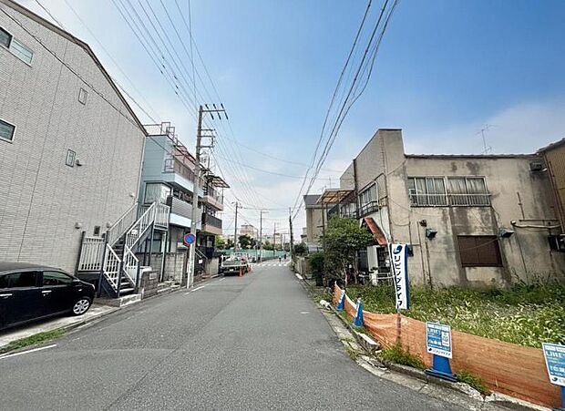 車通りが少なく、静かで安心して暮らせる環境です。