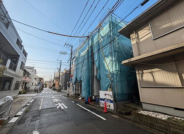陽とともに、時間によって顔を変える街の景観から、星空や夜景に負けないデザインの映える外観。この街ならではの美しい風景と、ここから紡がれる物語を建物外観から始まります。