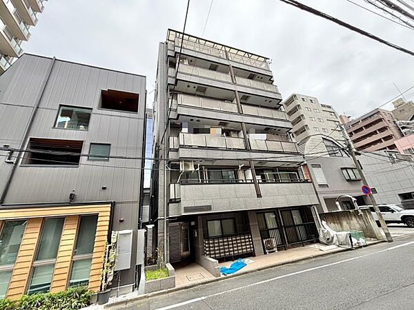 落ち着きと清潔感を兼ね備えた外観が魅力です。