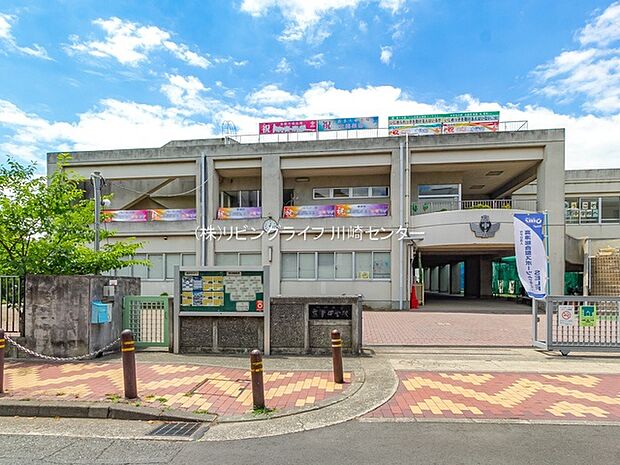 川崎市立高津中学校 1630m