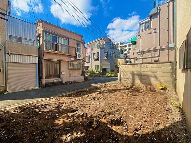 この場所だからこそ叶えられる開放感、「陽光を取り入れた住宅」です。是非現地でご体感下さいませ。