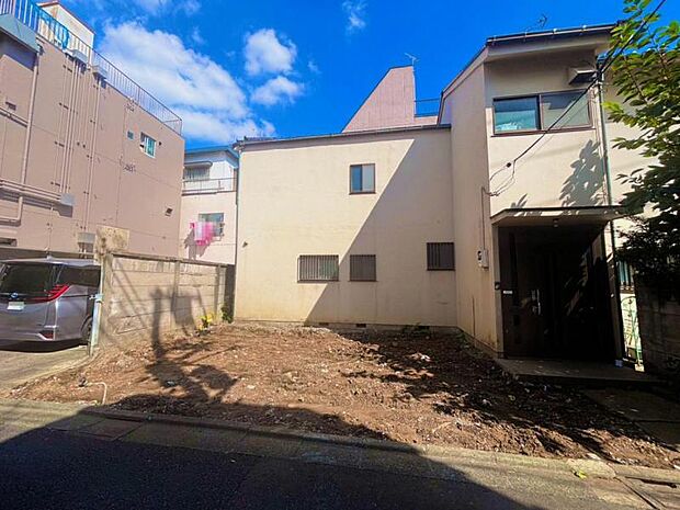 この場所だからこそ叶えられる開放感、「陽光を取り入れた住宅」です。是非現地でご体感下さいませ。