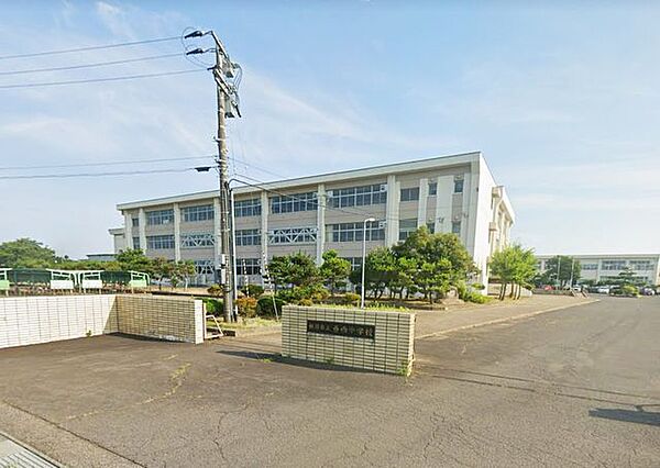 新潟市立巻西中学校 2730m