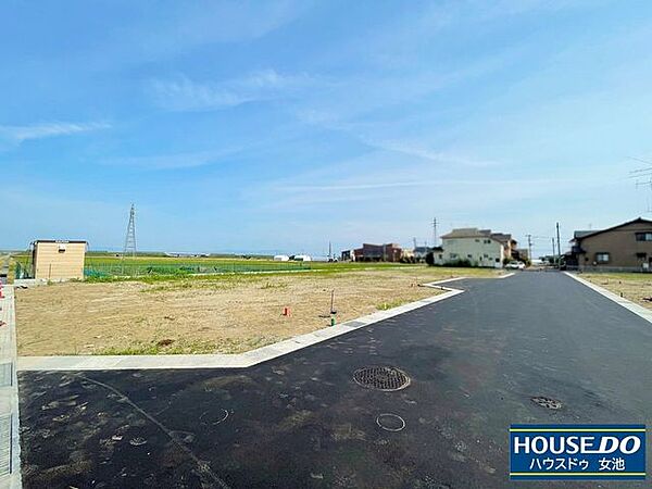 現地（2024年06月）撮影分譲地内開発道路幅6ｍ～8.5ｍ♪
