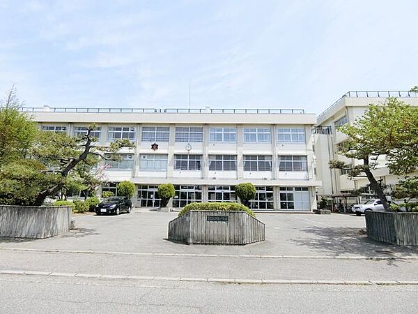 新潟市立 坂井東小学校 1200m