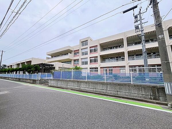 新潟市立 沼垂小学校 740m