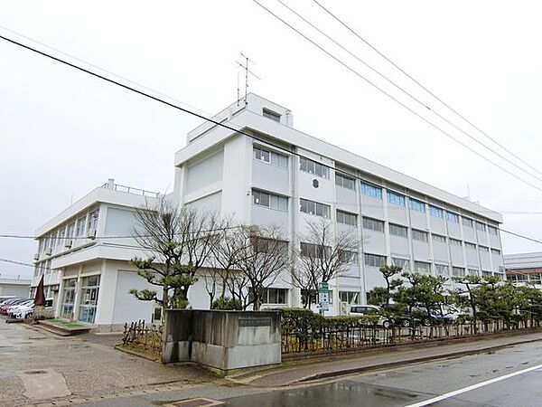 新潟市立小針中学校 1940m