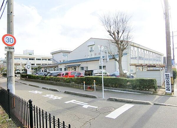 新潟市立 女池小学校 1670m